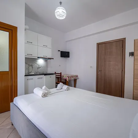 Visi * Εξαμίλιο